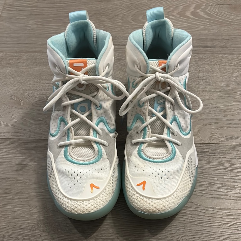Avoli Volleyball shoes women size 10 FA21D-100